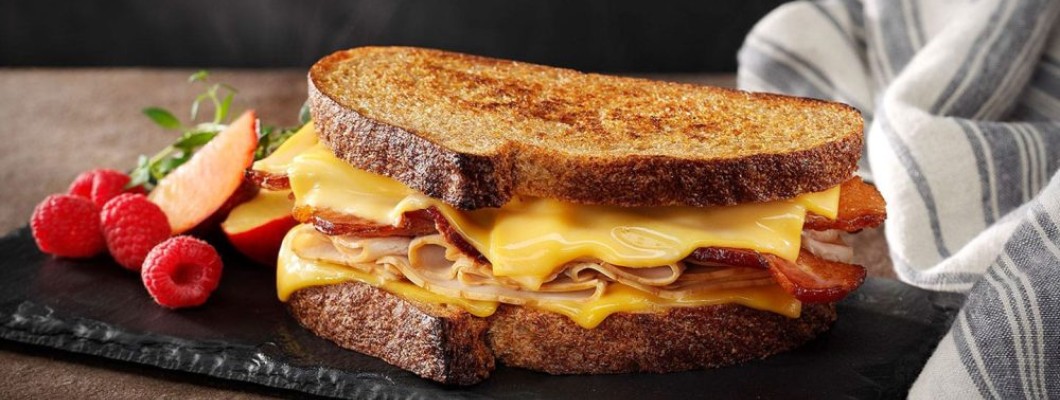 The Ultimate Hangover Burger: Egg in a Hole Burger Grilled Cheese